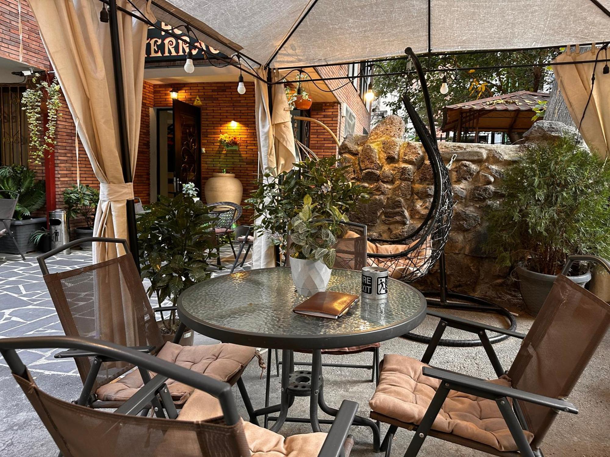 מלון Terrace Tbilisi Center מראה חיצוני תמונה