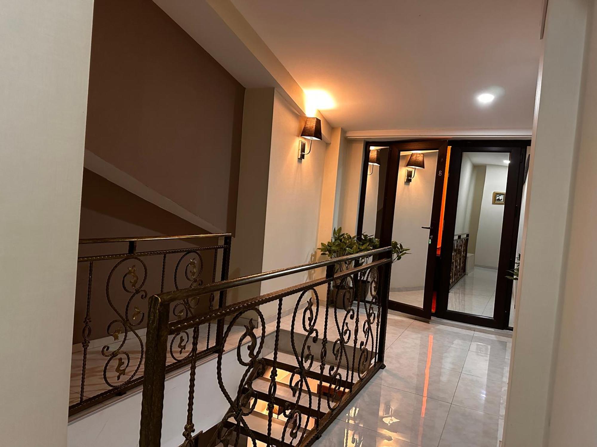 מלון Terrace Tbilisi Center מראה חיצוני תמונה